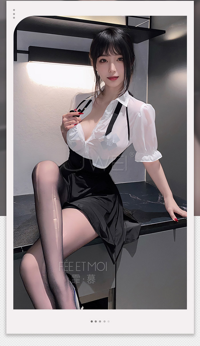 學院女神．純欲領結前胸抽褶透身學院風套裝